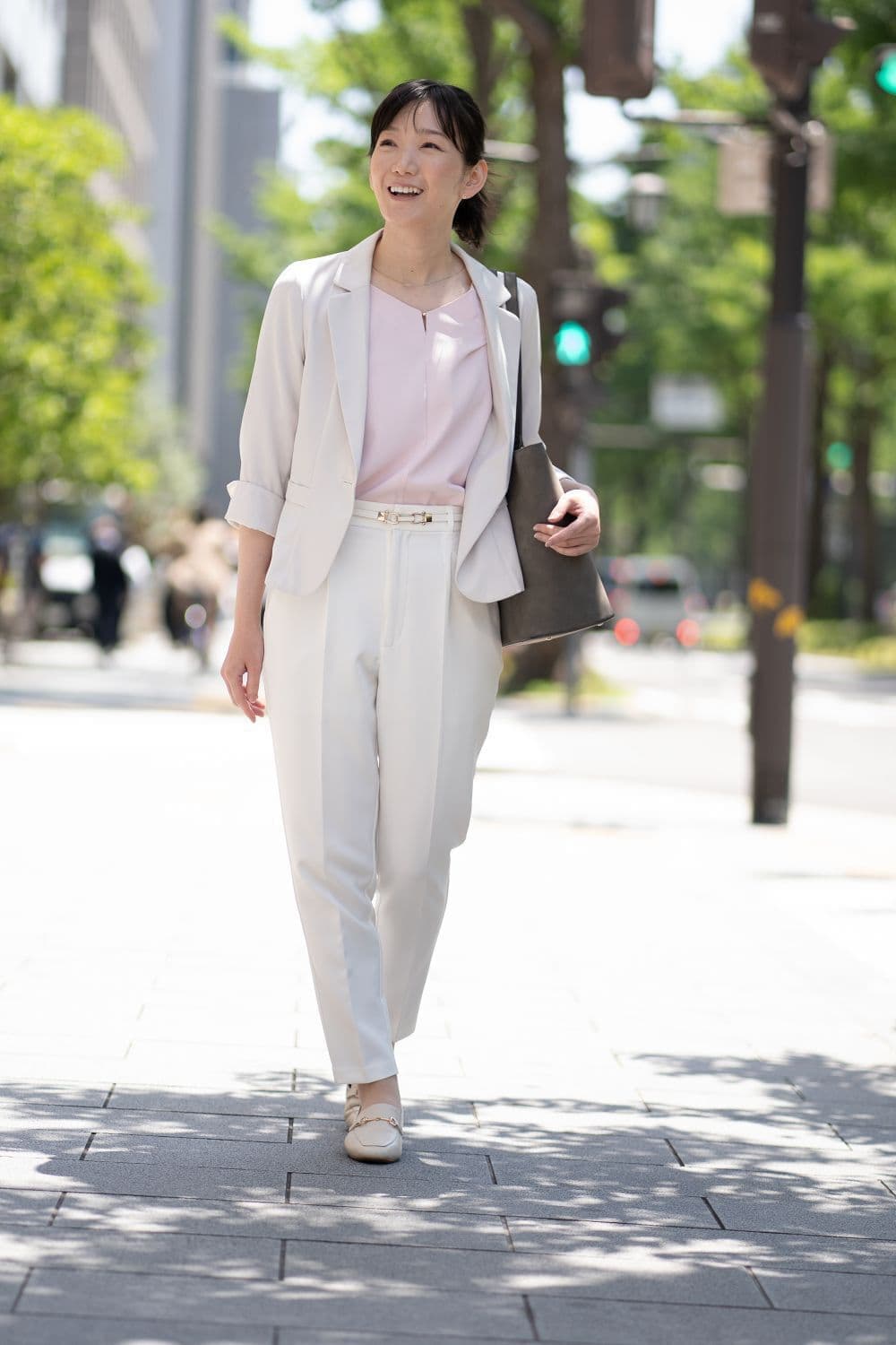 エルグ所属ミセスモデル：山本 亜未