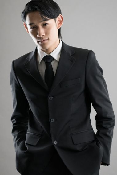 CREWMODEL-img01