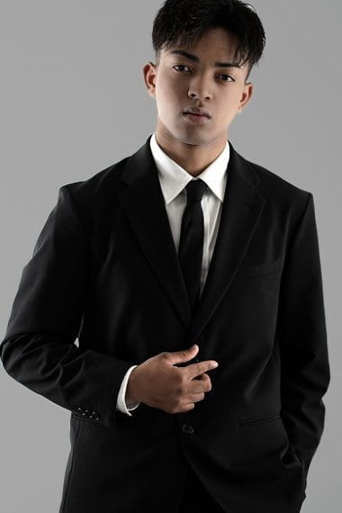 CREWMODEL-img05